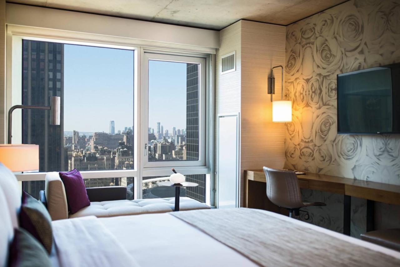 Habitación Doble con cama grande y vistas a la ciudad